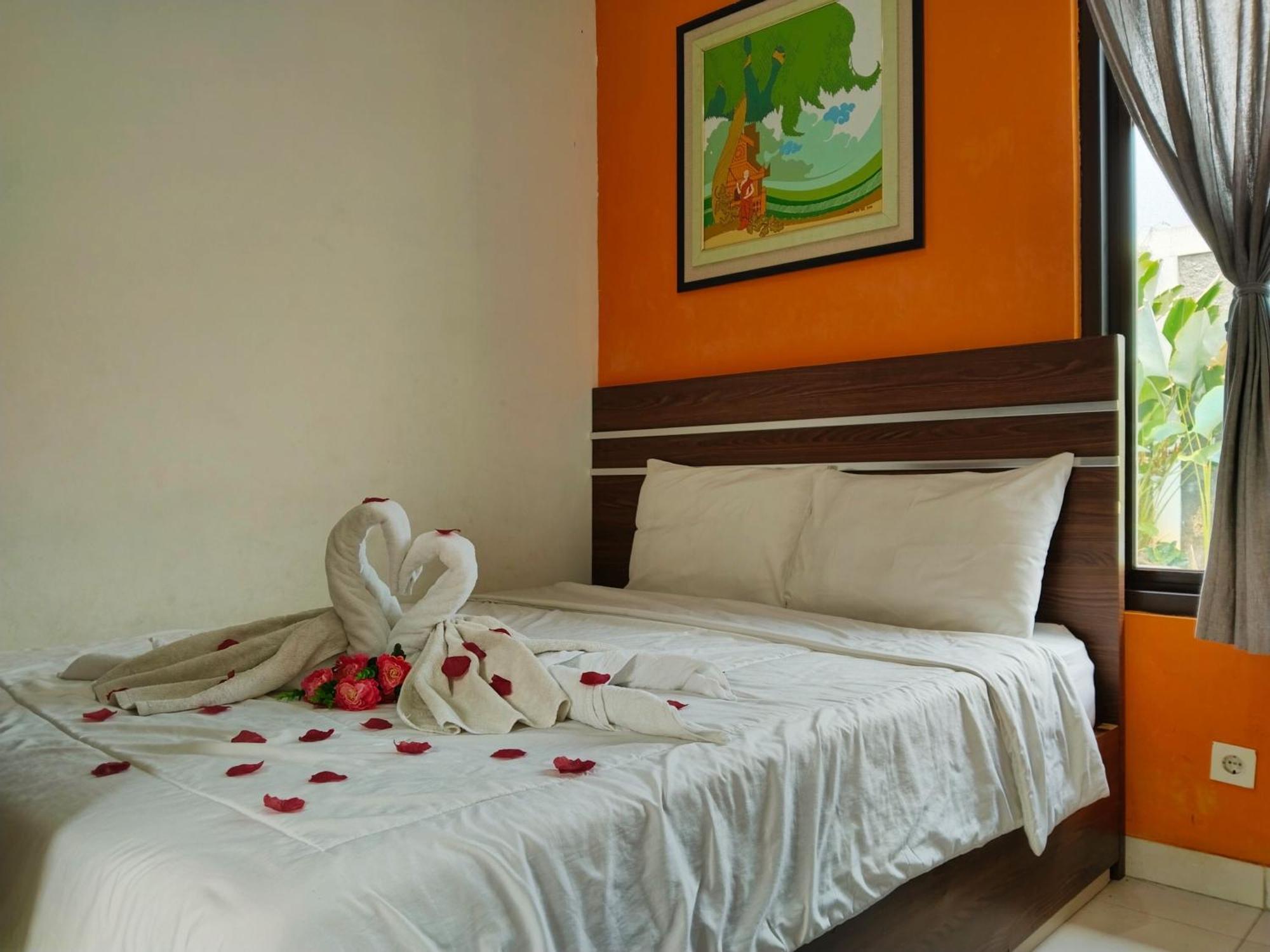 Dejati House Hotel Bekasi Luaran gambar